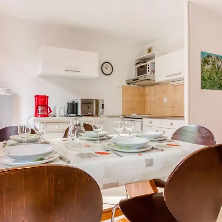 Apartmán T2 Cabine 6 Pers. Avec Parking Et Local A Skis, A Proximite Du Quartier Thermal Et Des Stations De Ski - Fr-1-402-56 Luz-Saint-Sauveur